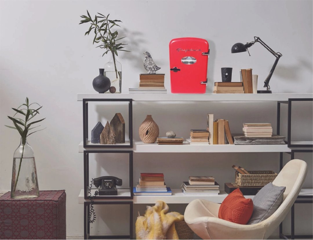 Frigidaire Portable Retro 6 Can Mini Personal Beverage Refrigerator, EFMIS129, Red